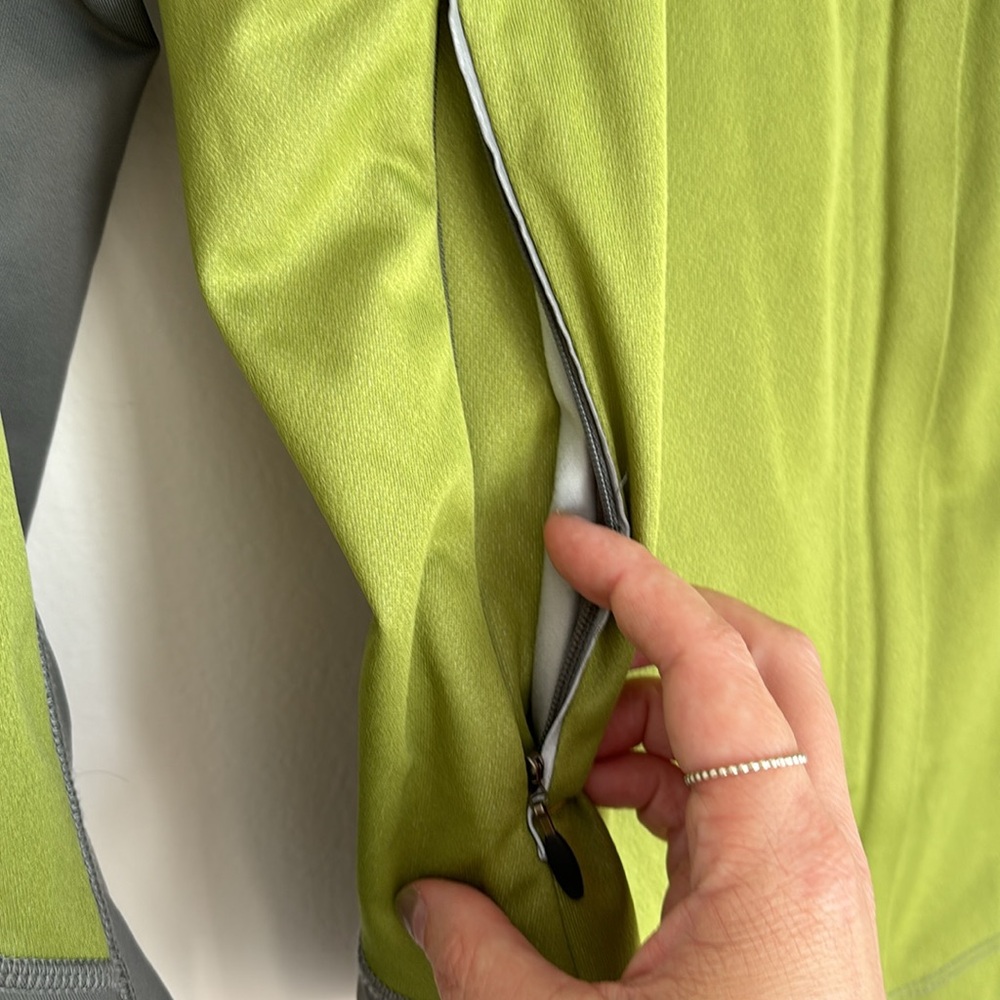 Mountain Hardware Softshell Windbreaker Gore Wind… - image 7